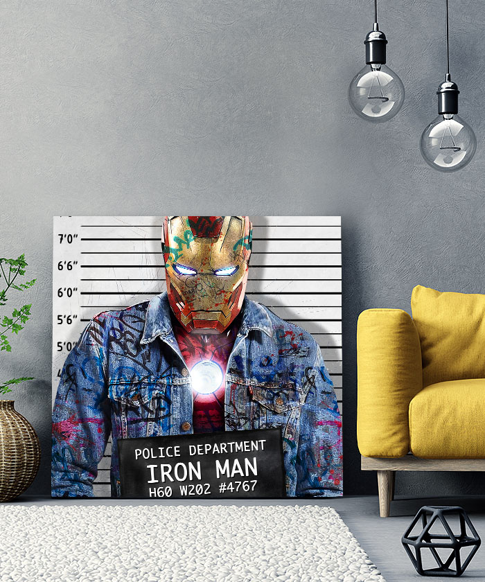 Tableau / Cadre Iron Man gravé et peint sur bois à la main